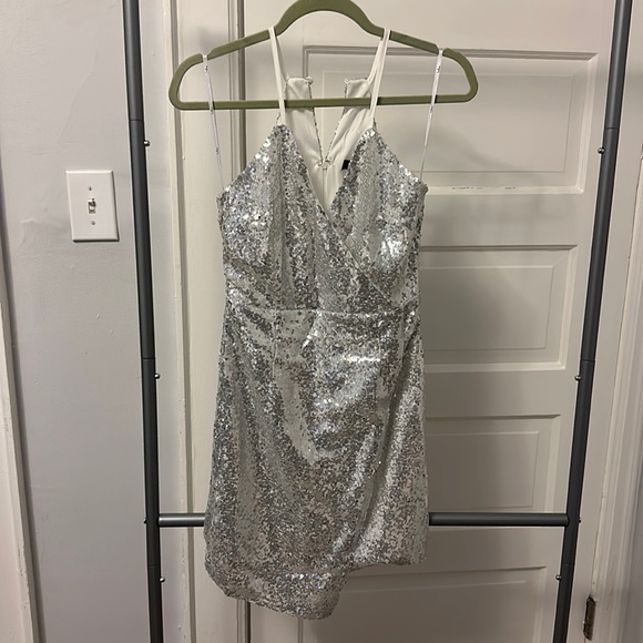 NWT silver sequin Lulu’s Dress 🪩 - Picture 1 of 14
